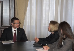 2. decembar 2013. Predsednik Narodne skupštine u razgovoru sa zamenicom ministra spoljnih poslova Belorusije